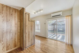 644 164th Pl NE in Bellevue, WA - Building Photo - Building Photo