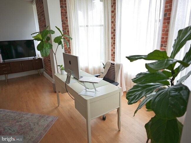 1615 Q St NW in Washington, DC - Building Photo - Building Photo