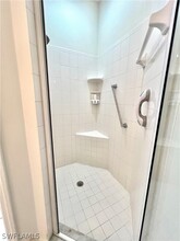 8010 Belmont Ct in Naples, FL - Foto de edificio - Building Photo