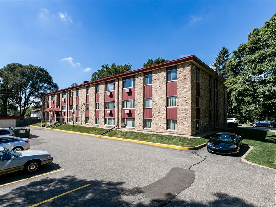 Pleasant Avenue Villas in St. Paul, MN - Foto de edificio