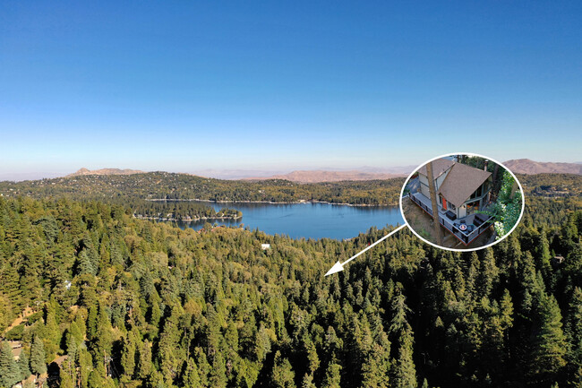 692 Sunderland Ct in Lake Arrowhead, CA - Building Photo - Building Photo