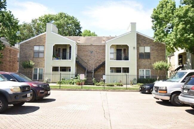 property at 6602 Harbor Town Dr