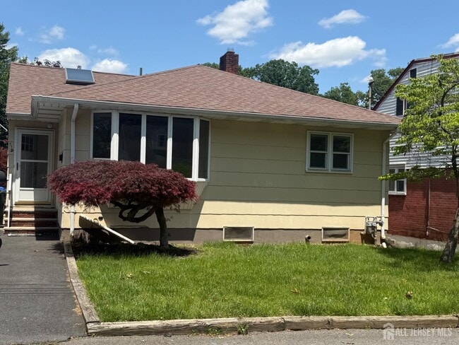 property at 119 Burnett St