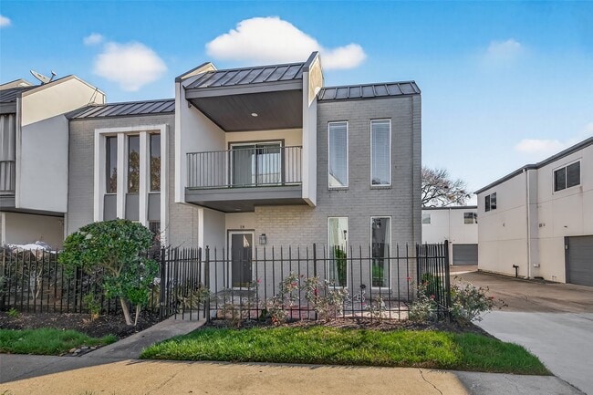 property at 1300 Augusta Dr