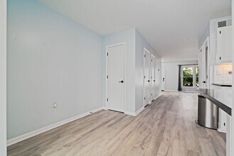 1383 Camp Rd in Charleston, SC - Building Photo - Building Photo