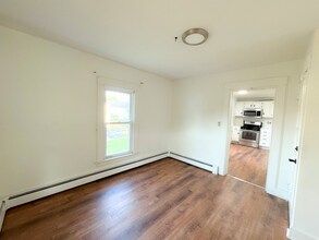 11 Scotland St-Unit -2 in Ansonia, CT - Building Photo - Building Photo