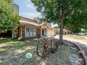 2609 Fountainview Dr in Corinth, TX - Building Photo - Building Photo