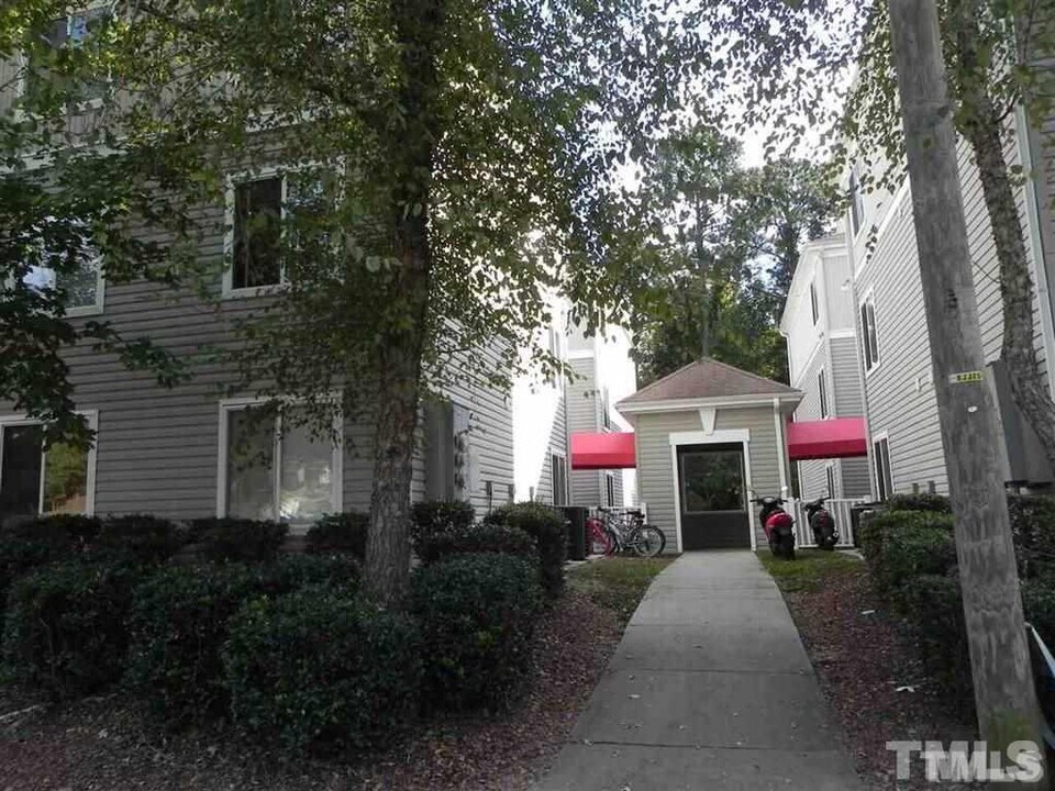 1331 Crab Orchard Dr in Raleigh, NC - Building Photo