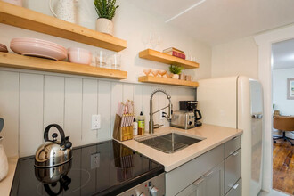 327 5th Ave N in St. Petersburg, FL - Building Photo - Building Photo