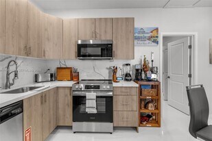 1430 NE 11th St in Homestead, FL - Building Photo