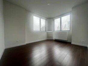 629 2nd Ave in New York, NY - Building Photo - Building Photo