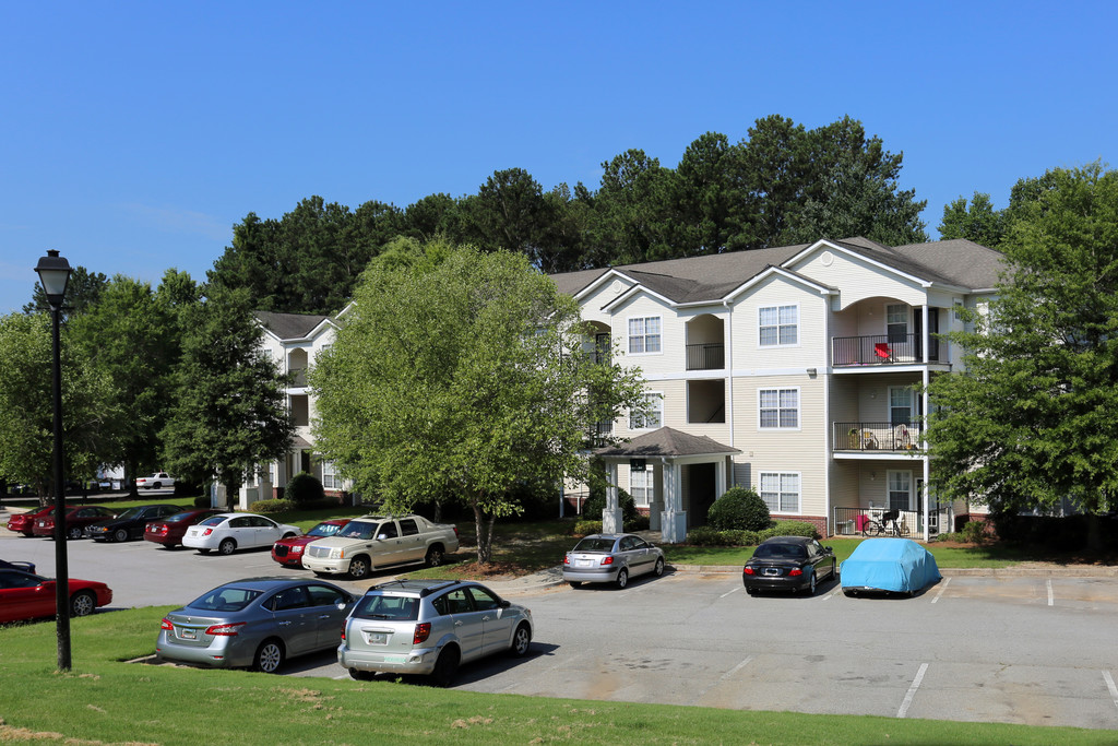 Hidden Creek Apartments in Morrow, GA