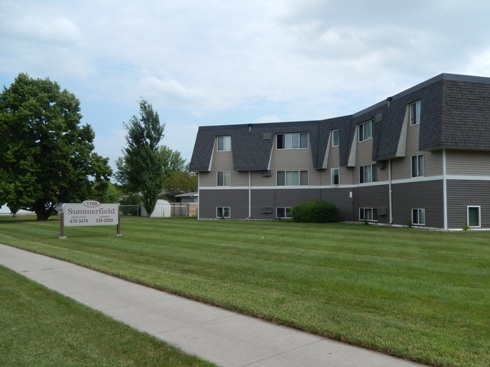 Summerfield in Fargo, ND - Foto de edificio