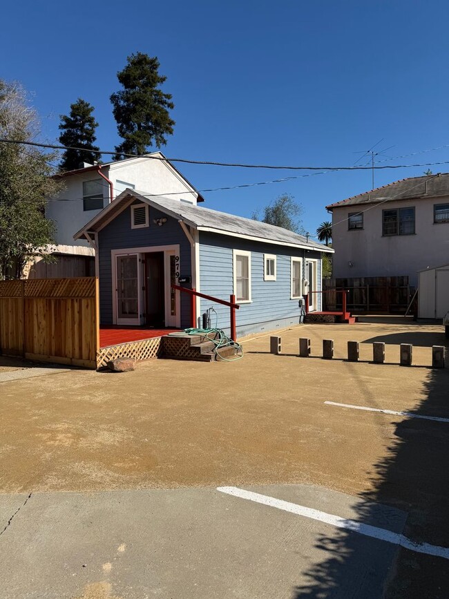 property at 977-979 Pismo St