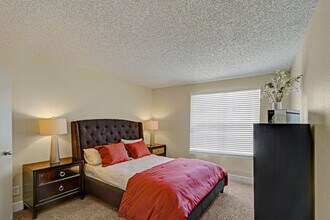 Acacia Park in Odessa, TX - Foto de edificio - Building Photo