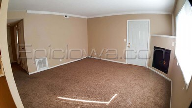 1209 O Ave Pl NE in Cedar Rapids, IA - Building Photo - Building Photo