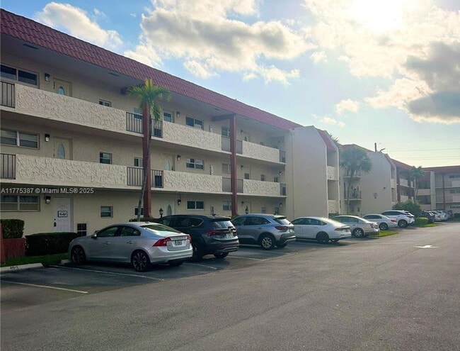 property at 361 S Hollybrook Dr