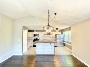 433 Gloria Ln in Oswego, IL - Building Photo - Building Photo