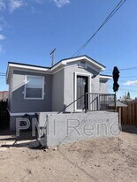 613 E 2nd St in Reno, NV - Building Photo