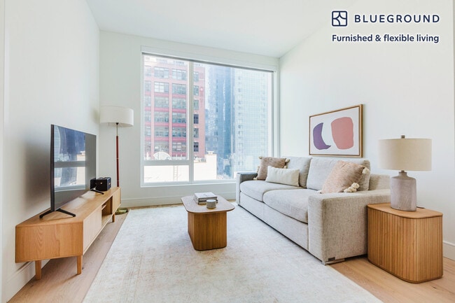 312 W 43rd St