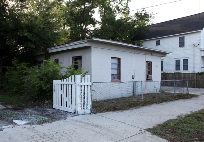 228 President St in Charleston, SC - Building Photo - Building Photo