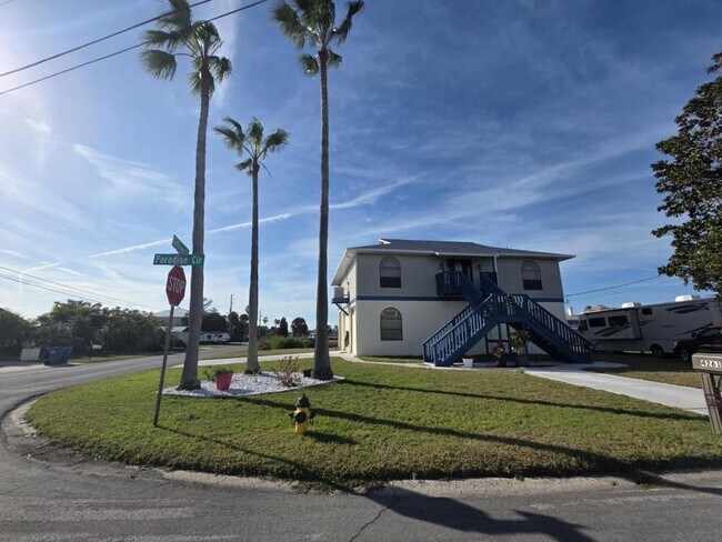 4261 Paradise Cir in Hernando Beach, FL - Building Photo - Building Photo