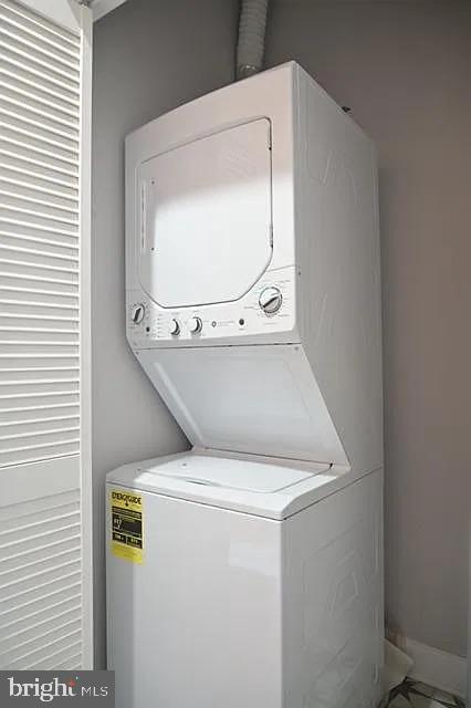 property at 4139 W Girard Ave