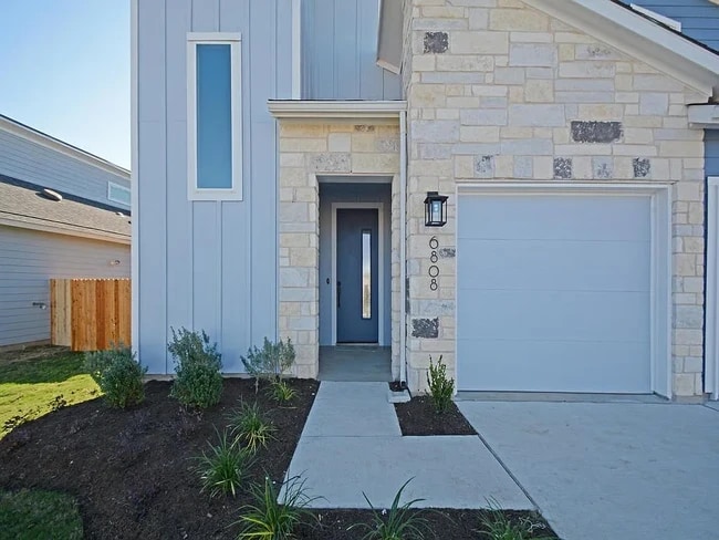 6808 Cardinal Bloom Loop in Austin, TX - Building Photo - Building Photo