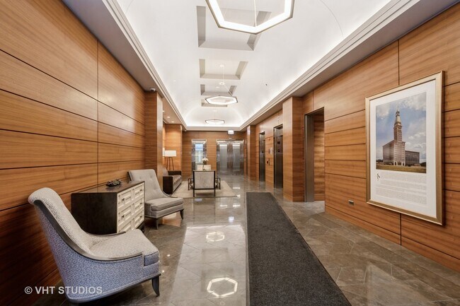 6 N Michigan Ave in Chicago, IL - Building Photo - Building Photo