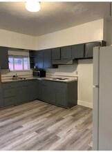 4637 Plummer St in Pittsburgh, PA - Foto de edificio - Building Photo