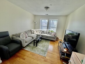 207 Hillside St, Unit 3 in Boston, MA - Building Photo - Building Photo