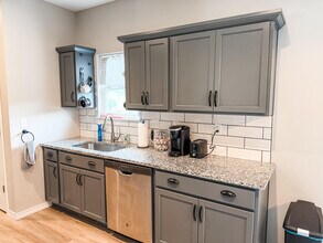 127 Rockridge Rd in Branson, MO - Foto de edificio - Building Photo