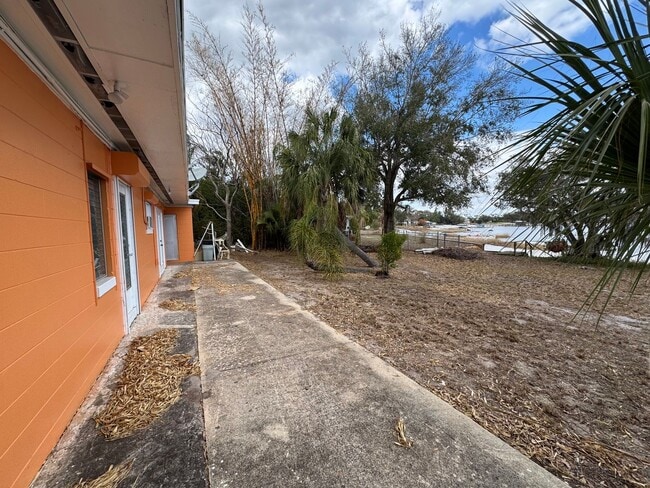 624 N Crooked Lake Dr in Babson Park, FL - Building Photo - Building Photo