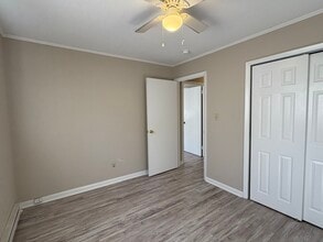 723 Mylinda Dr, Unit 723 in Newton, NC - Foto de edificio - Building Photo