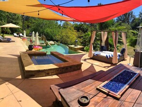 17448 Via Cuatro Caminos in Rancho Santa Fe, CA - Building Photo - Building Photo