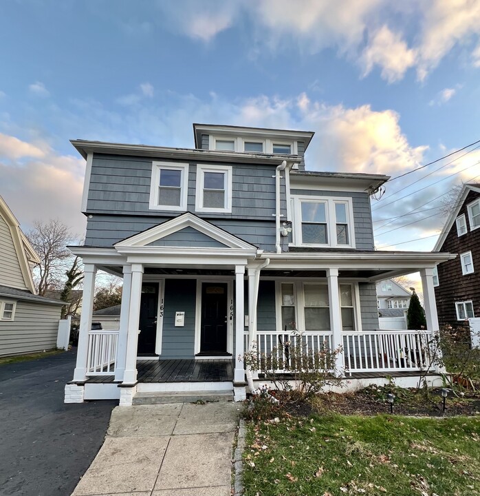 163 Laurel Pl in Bridgeport, CT - Building Photo