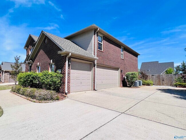 104 Woodvale Dr in Madison, AL - Building Photo - Building Photo