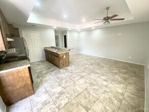 416 E 5th St, Unit A2 in Weslaco, TX - Building Photo - Building Photo