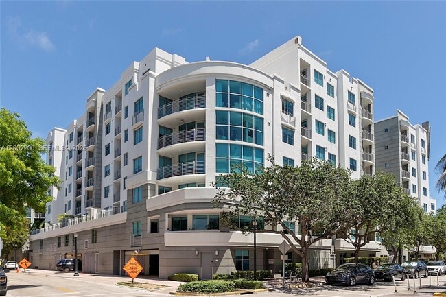 110 Washington Ave in Miami Beach, FL - Building Photo - Building Photo