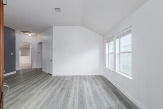 21565 Duke Alexander Dr in Kingwood, TX - Building Photo - Building Photo