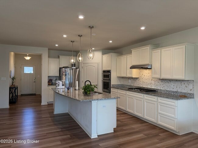 2848 Hamilton Springs Dr in Louisville, KY - Building Photo - Building Photo