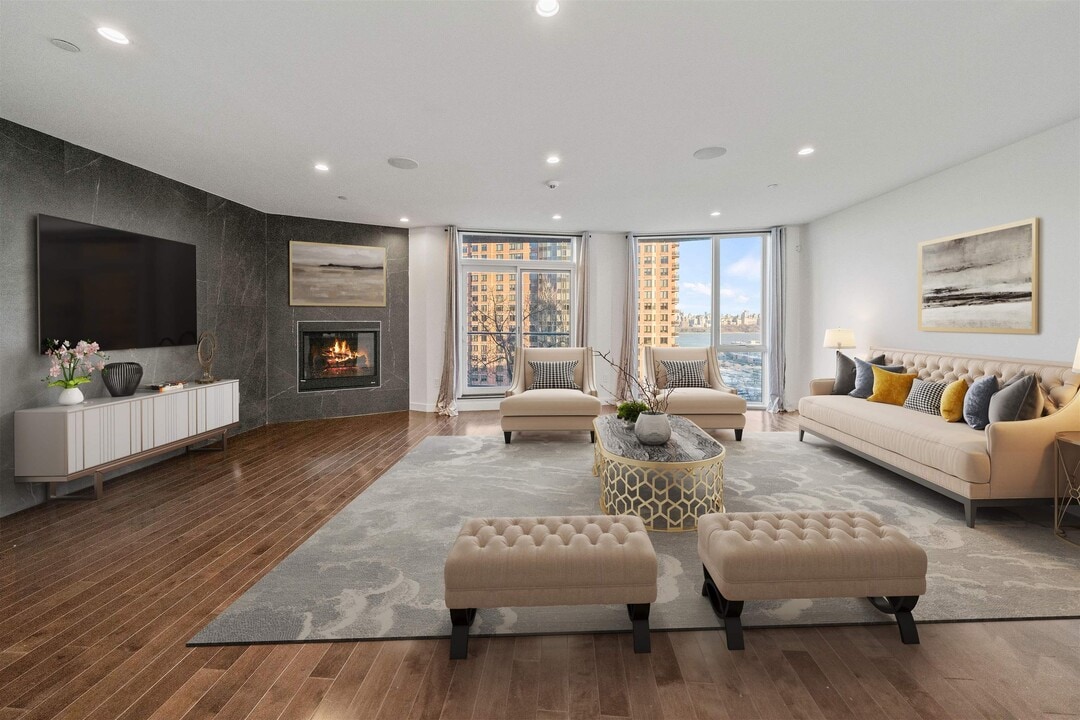 5 Washington Pl in Cliffside Park, NJ - Building Photo