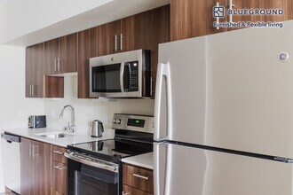 13398 Newcastle Commons Dr in Newcastle, WA - Building Photo - Building Photo