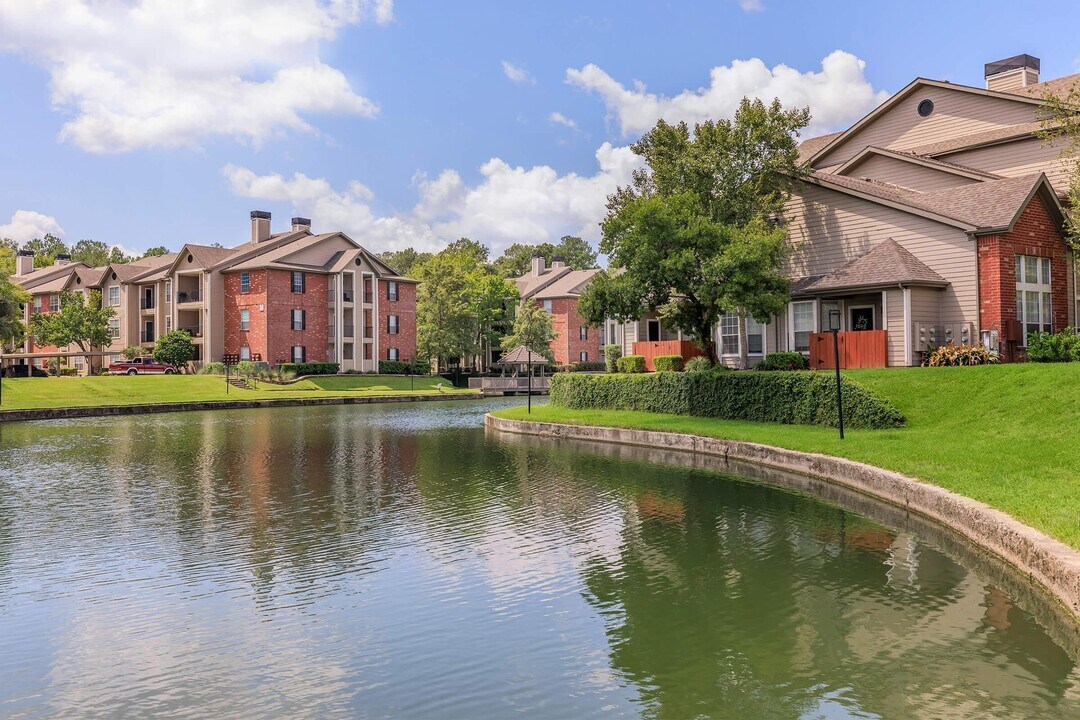 Wildwood Forest Apartments in Spring, TX - Foto de edificio