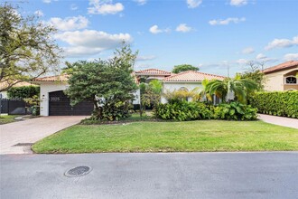 7302 SW 122 Ct in Miami, FL - Building Photo - Building Photo