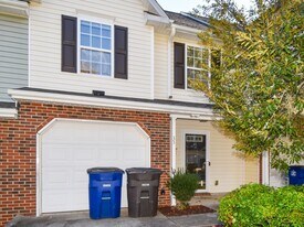 33 Scott Hollow Dr in Winston-Salem, NC - Building Photo