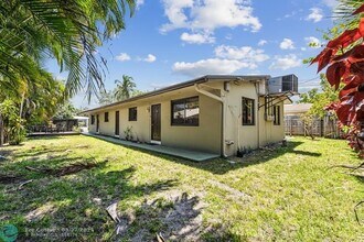 1505 SW 22nd St, Unit 1-2 in Fort Lauderdale, FL - Building Photo - Building Photo