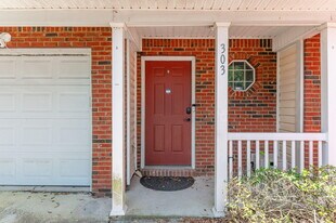 303 Crooked Pine Trail in Crestview, FL - Building Photo