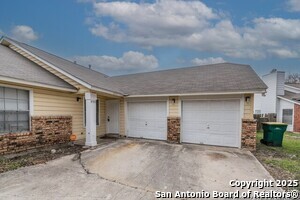 8921 Shadow Wood Ln in Converse, TX - Building Photo
