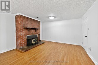 153 Highland Park Blvd in Markham, ON - Building Photo - Building Photo